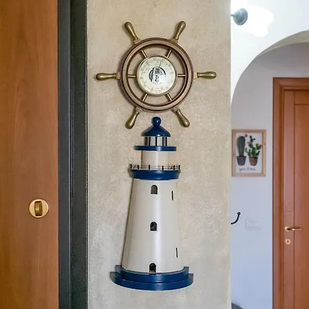 Hébergement de vacances Two-room Facing The Pool In An Elegant Setting Just 2 Km From The Sea