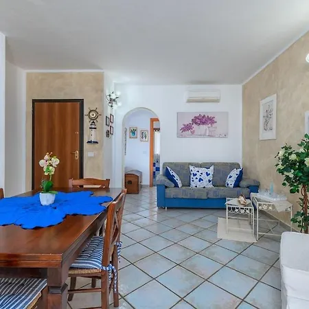 Two-room Facing The Pool In An Elegant Setting Just 2 Km From The Sea Hébergement de vacances
